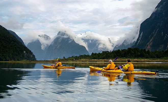 Plusieurs compagnies de kayak proposent des sorties pour les visiteurs.
