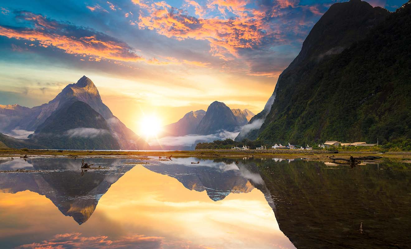 Certes, mais le Milford Sound est un très beau paysage ! Mais les agences de voyages ont tellement utilisé son image qu'il en est presque devenu banal ! Si le fjord reste fantastique, ce n'est pas la seule visite incontournable du pays.