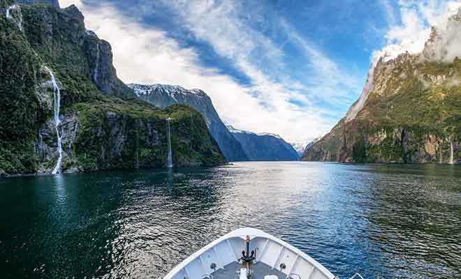 Contrairement à ce que son nom indique, le Milford Sound n'est pas une vallée submergée par la mer, mais bel et bien un fiord.