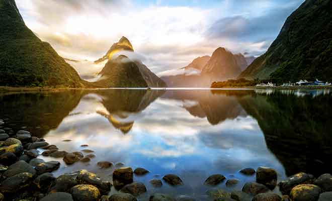 Le Milford Sound est l'un des 14 fjord du parc National du Fiordland.