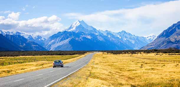 Le Mt Aoraki/Cook est le plus haut sommet de Nouvelle-Zélande. Il se situe sur l'Île du Sud et culmine à 3754 mètres.