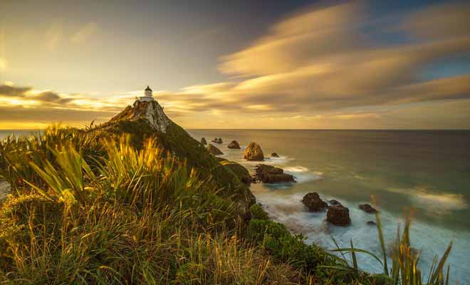 Nugget point porte bien son nom, avec des rochers qui encerclent un phare très photogénique.