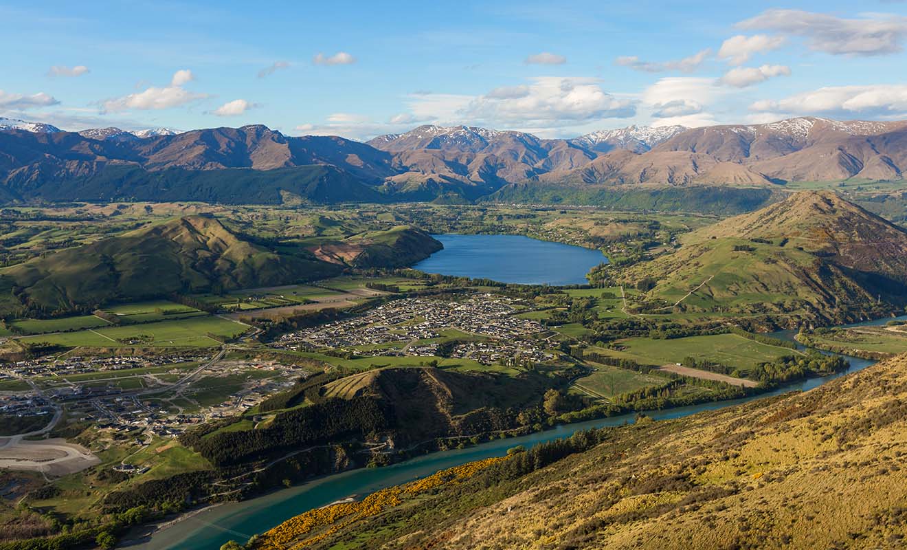 La Nouvelle-Zélande offre une variété de paysages très contrastés. Il n'est pas rare que l'environnement change du tout au tout à quelques kilomètres de distance.