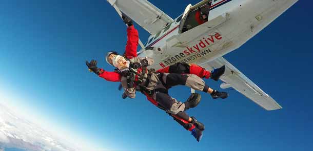 Saut en parachute au dessus de Queenstown.