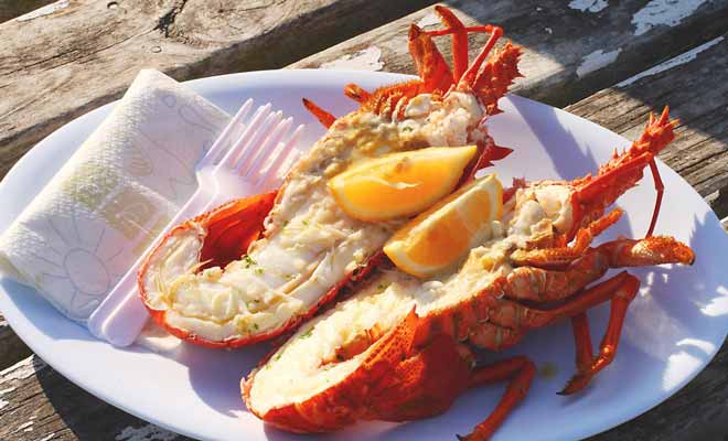 Si vous appréciez les langoustes, vous savez également que c'est un délice hors de prix. Kaikoura signifiant « repas de langouste » en maori, vous ne serez pas surpris de les trouver à moitié prix au Kaikoura Seafood BBQ.