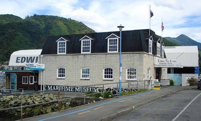Situé entre le centre-ville et le port, le musée Edwin Fox est parfait pour tuer le temps avant une traversée.