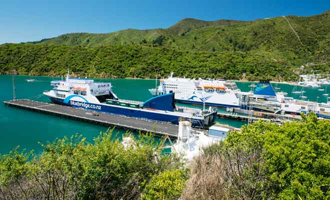 Interislander et Bluebridge se partagent le marché des traversées en ferry entre les deux grandes îles de Nouvelle-Zélande.