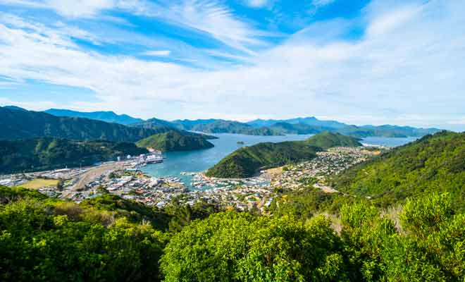 Il suffit de prendre de la hauteur pour réaliser à quel point Picton mérite une exploration sérieuse.