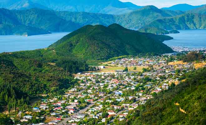 Picton et Waikawa possèdent des marinas qui accueillent près de 800 bateaux.