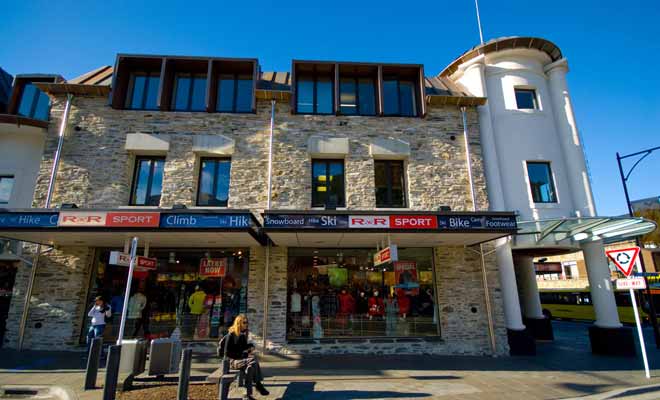 Vous aurez l'embarras du choix pour louer un vélo à Queenstown car la petite ville compte plus de huit magasins de sport rien que dans le centre-ville.