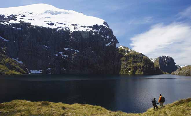 La Nouvelle-Zélande tout entière rappelle les films de Peter Jackson. Inutile de chercher à retrouver les lieux exacts de tournage, vous serez plongé dans l'univers de la terre du milieu de Tolkien.