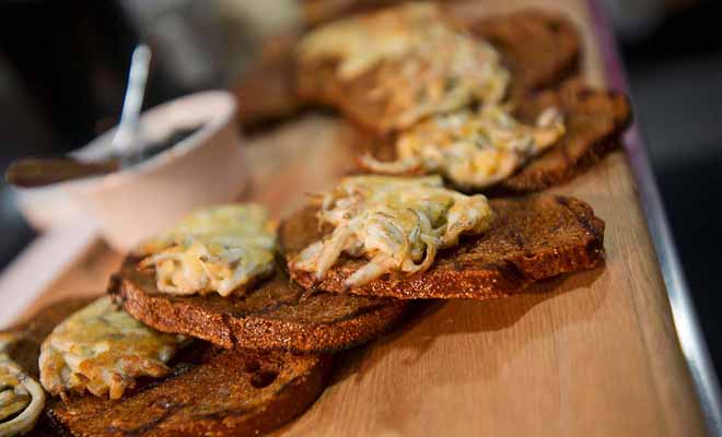 Si vous n'avez jamais mangé de Whitebait et craignez de ne pas aimer, autant commencer avec une petite quantité. Autant commander une entrée dans ce cas.