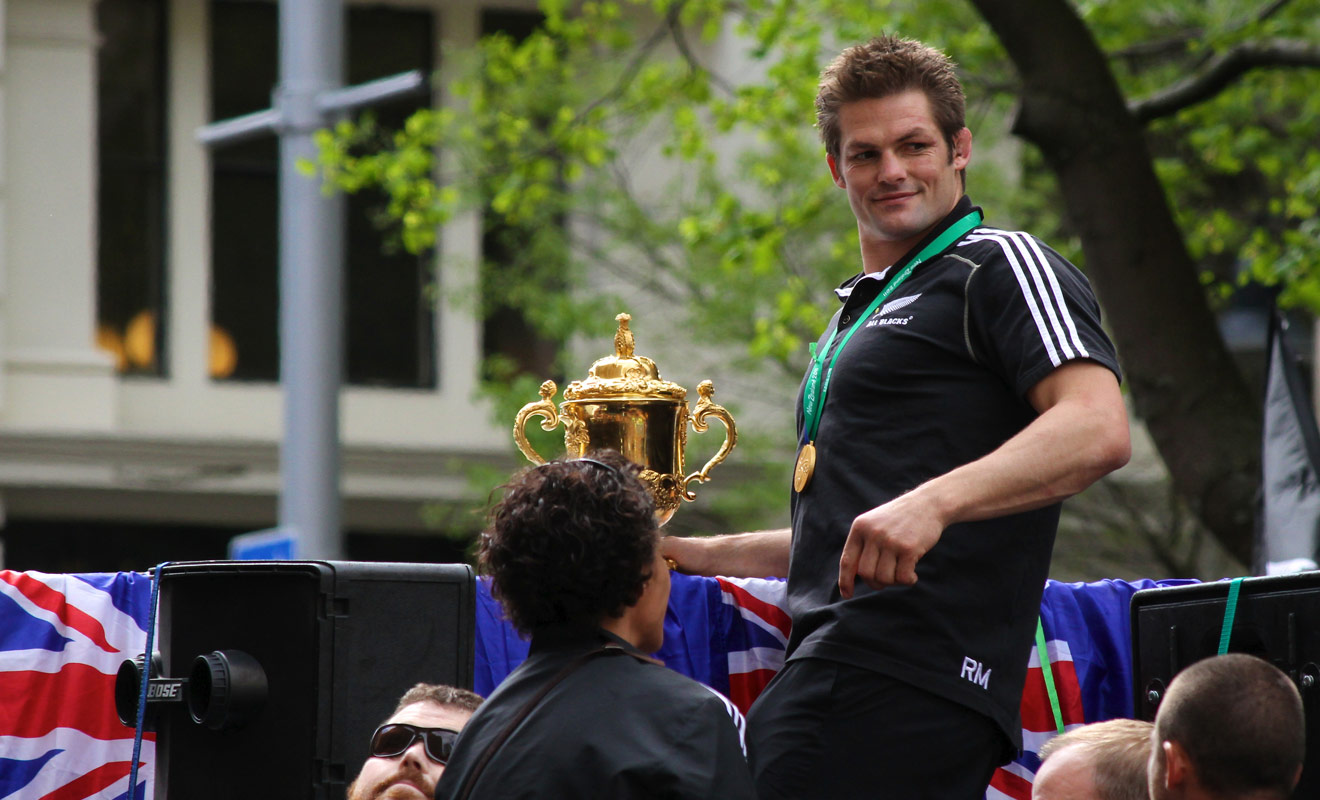 Les Allblacks sont plus que des joueurs de rugby en Nouvelle-Zélande, ce sont surtout les ambassadeurs du pays à l'étranger et chaque victoire apporte aux Néo-Zélandais la reconnaissance qui leur fait défaut.