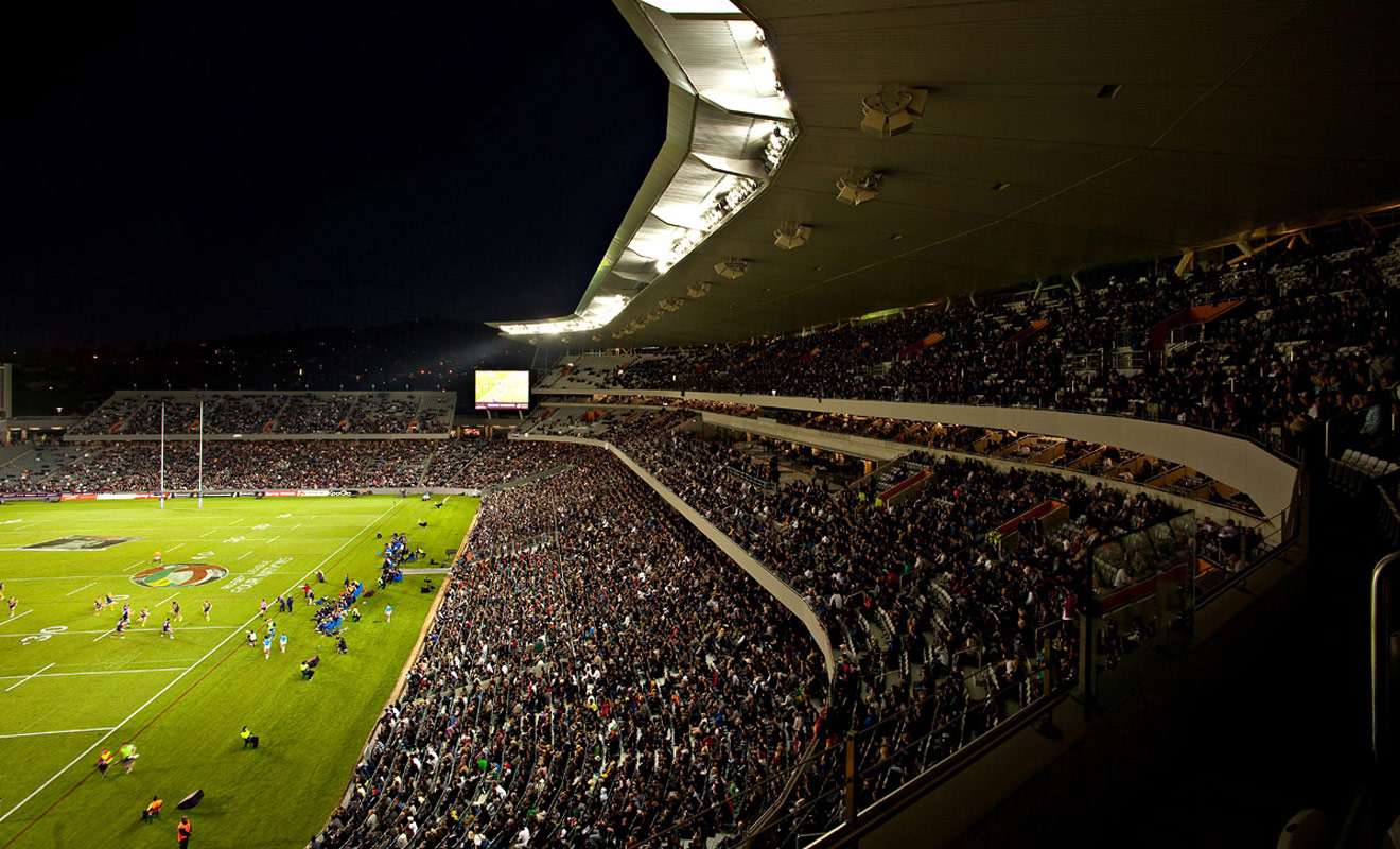 Si vous avez la chance d'assister à une rencontre de Super Rugby vous ne le regretterez pas cette compétition est sans doute la plus relevée de la planète rugby.