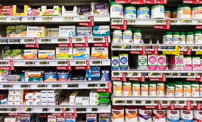 Cela peut sembler surprenant, mais l'on trouve des médicaments en libre service dans les supermarchés de Nouvelle-Zélande. Ce sont bien entendu, des médicaments sans ordonnance.