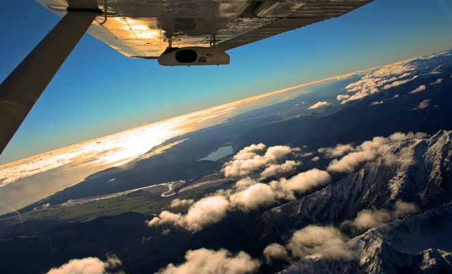 Si vous décidez de payer un petit supplément, l'intégralité de votre expérience peut être filmée, depuis la montée dans l'avion jusqu'au retour sur la terre ferme.
