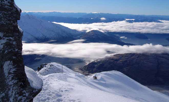 Si vous appréciez le ski, vous pouvez envisager un séjour en hiver. Les paysages offerts par les stations de Cardrona et Treble Cone sont à couper le souffle !