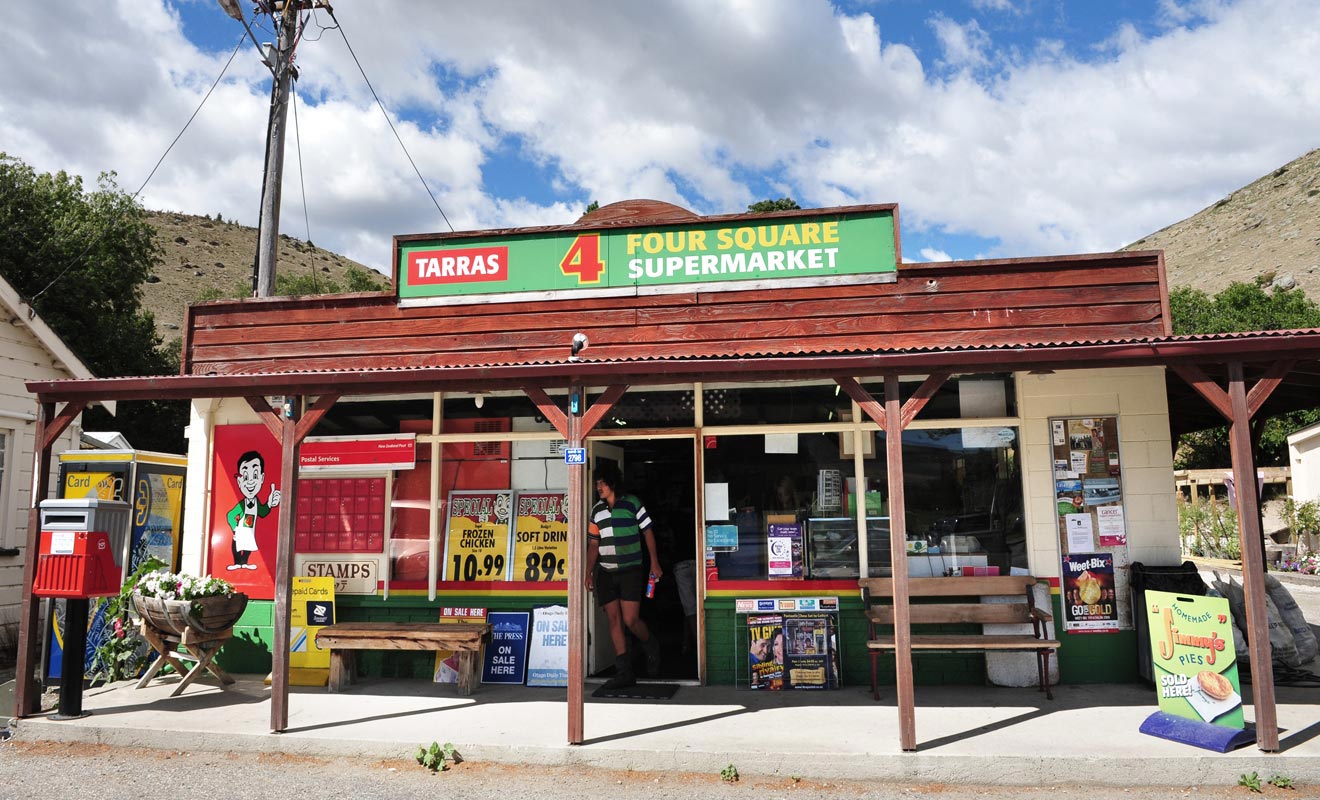 Marchés et supermarchés proposent des produits frais cultivés dans le pays. Vous pouvez acheter ce qu'il vous faut pour cuisiner vos propres repas.