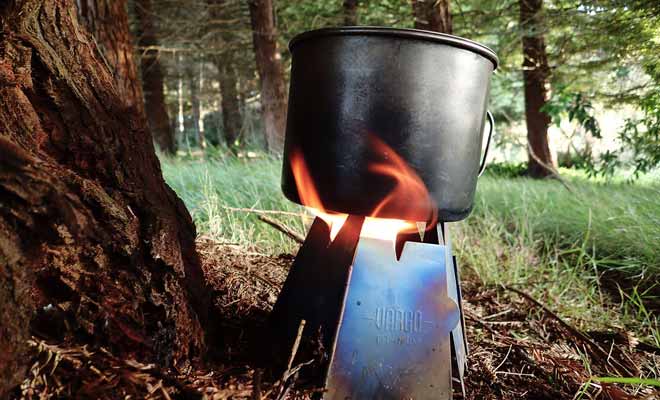 Pour espérer venir à bout d'une grande randonnée et ne pas abandonner en cours de route, il est recommandé de s'entraîner au préalable, ne serait-ce que pour savoir se servir correctement de son matériel et savoir allumer un feu.