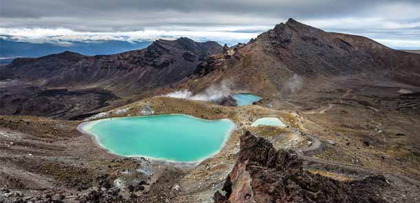 On pourrait débattre longuement pour attribuer le titre de plus belle randonnée de Nouvelle-Zélande. Si l'on prend uniquement en compte les marches d'une journée, alors le Tongariro Crossing mérite la palme.