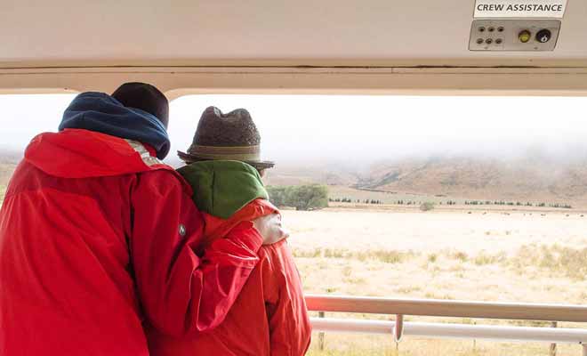 Il fait plutôt frais dans les wagons ouverts sur l'extérieur, alors pensez à bien vous couvrir pour ne pas attraper froid.