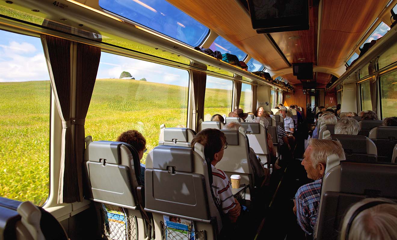 Pour voyager en train en Nouvelle-Zélande, il ne faut pas être pressé, car les trajets peuvent être parfois être très longs.