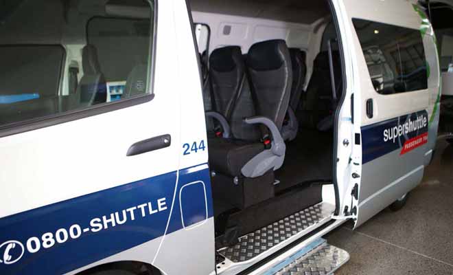 Le SuperShuttle est la solution qui facilite la logistique et réduit le stress du voyage.