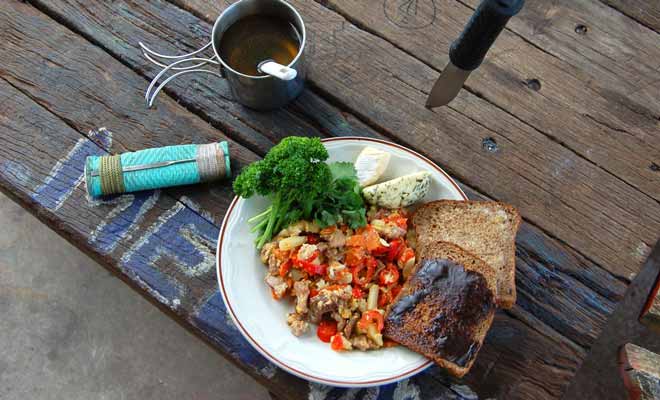 Le Vegemite est présent sur les tables de petit-déjeuner. Il y a peu de chances que vous appréciez cette pâte à tartiner très salée.