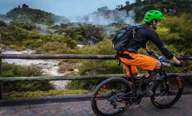 La location d'un VTT ne coûte qu'une dizaine de dollars pour une ou deux heures, mais il est possible d'obtenir des tarifs plus intéressants en optant pour des forfaits à la journée.