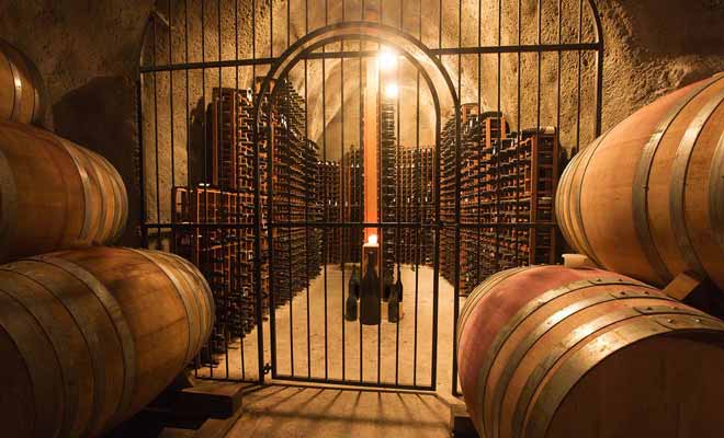 Quitte a acheter un souvenir durant le voyage, choisissez du vin, car vous aurez du plaisir à le déguster au retour avec des amis.