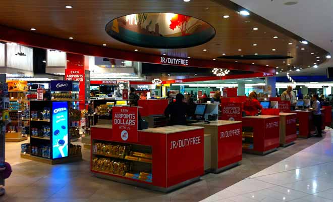 Les boutiques en duty free vendent des vins de bonne qualité dans l'ensemble et quelques grands crus. Au niveau du palais, vous ne ferez pas la différence, mais il serait tout de même dommage d'associer une bouteille avec le souvenir d'un aéroport...