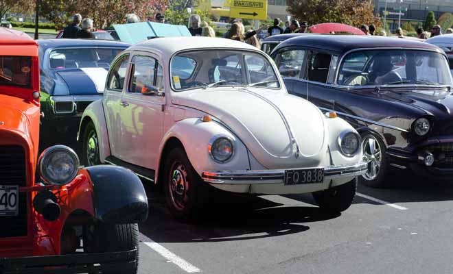 Réparer et entretenir sa voiture est un véritable sport national. Il n'est pas rare de croiser de vieux modèles des années 60 sur les routes.