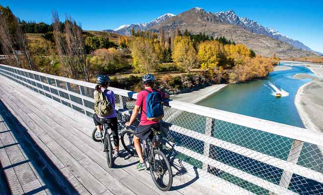 Il est possible de traverser la Nouvelle-Zélande du nord au sud en vélo.