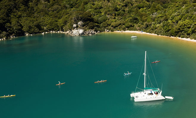 Se effettui una visita in gruppo, il percorso del kayak sarà più o meno imposto dalla tua guida. D'altra parte, se si paga solo, sarete liberi di stabilire il proprio itinerario.