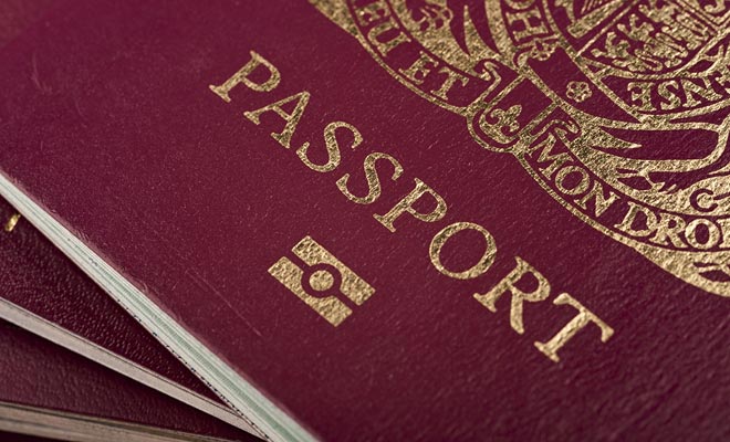 Il tuo passaporto deve essere valido almeno tre mesi dopo la data di ritorno prevista nel tuo paese d'origine.