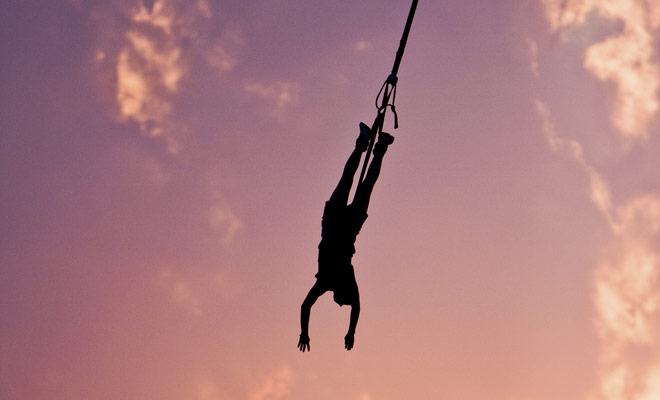 Als u terug wilt komen van uw verblijf in Nieuw-Zeeland met een onvergetelijk geheugen, moet u serieus overwegen bungee jumping!