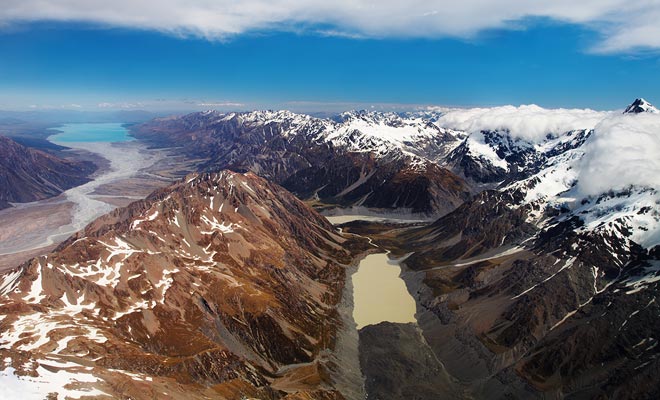 Il riscaldamento globale accelera la formazione di laghi glaciali. Alcuni scendono nella valle fino al livello del mare!