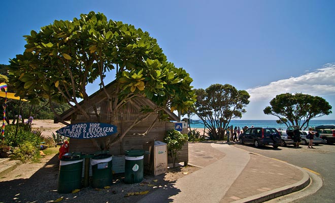 Hot Water Beach heeft een klein café bekend om zijn wortelcake. Maar pas op, er zal waarschijnlijk een wachtrij zijn in de zomer!