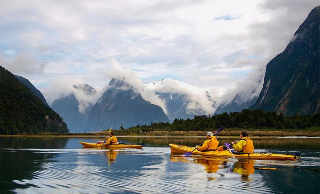 Il kayak permette una scoperta molto più intima del fiordo. Se solo per non sentire rumori del motore!