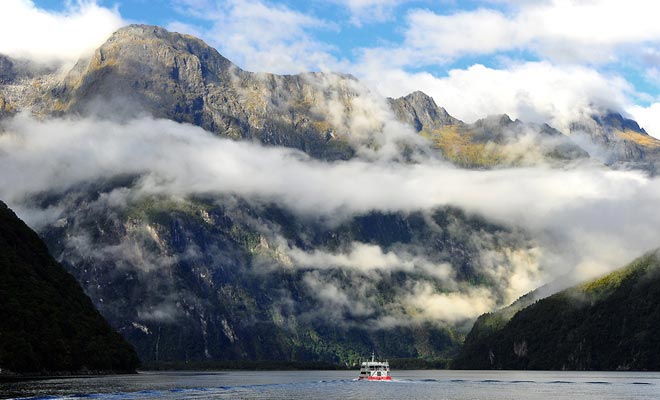 Risultato della sovrapposizione di due lastre tettoniche, la Nuova Zelanda è la parte sommersa di un enorme continente sottomarino chiamato Zealandia.