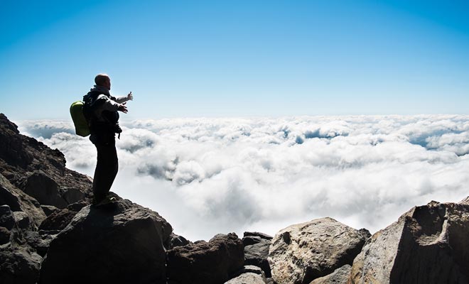 Je mag niet vertigo zijn om de berg Taranaki te beklimmen. Het laatste gedeelte van de wandeling vindt plaats op een zandige en glibberige grindvloer die snel uitlaat en de onopgeleide wandelaar ontmoedigt.