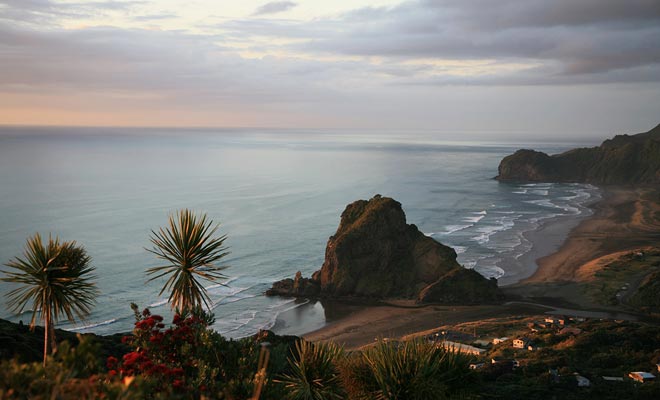 La lezione di pianoforte che ha vinto un premio al Festival di Cannes è stato girato sulla spiaggia di Piha, non lontano da Auckland.