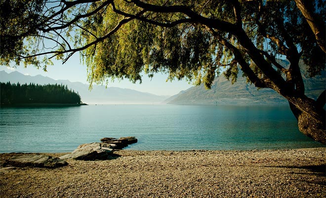 Lake Wakatipu in Queenstown deelt een gelijkenis met de Loch Ness.