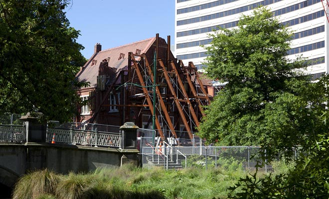 Christchurch herstelt beetje bij beetje van de grote aardbeving die in 2011 hard werd geslagen en veel slachtoffers maakte.