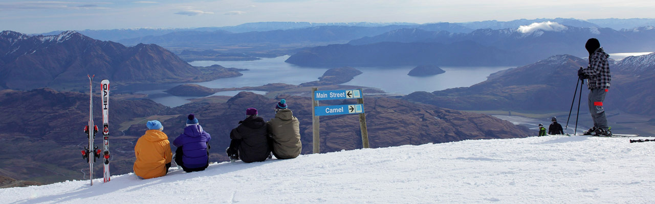 Ski in extraordinary landscapes in New Zealand.