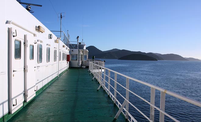 De interislander verbindt de twee grote eilanden van het land. De kruising duurt ongeveer 3 uur en het landschap is vaak spectaculair.