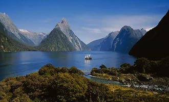 La maggior parte delle crociere segue la stessa rotta verso il Mare di Tasmania.