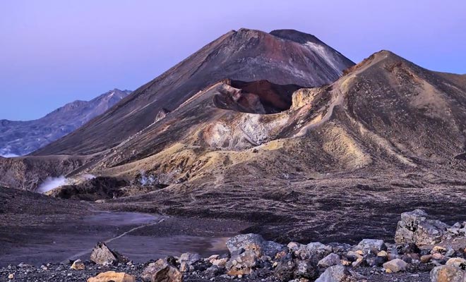 Perché ha dei laghi turchesi unici nel cratere di un vulcano.