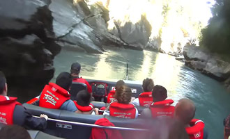 Ecco cosa si può aspettare se si prenota una barca a getto con Shotover Jet.