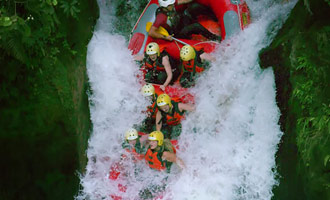 Prima di registrarsi per un'attività di rafting, assicuratevi che il livello tecnico richiesto non sia troppo alto.